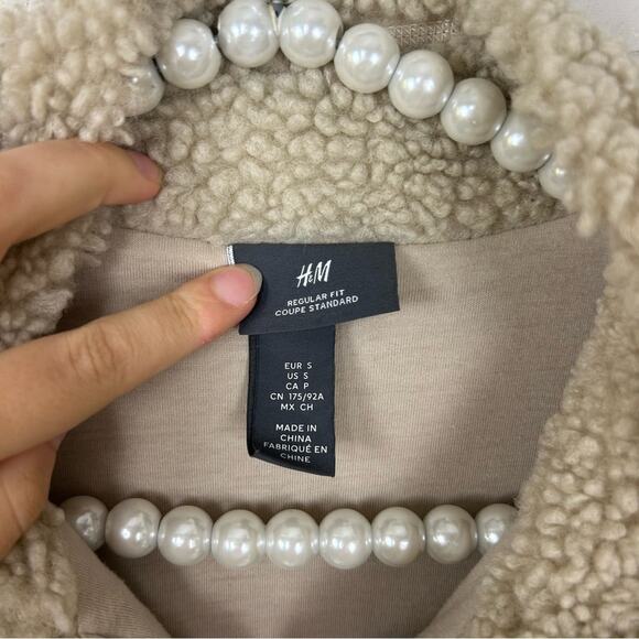 H&M Regular Fit Tan Teddy Zip Up Jacket Size S - Picture 3 of 9